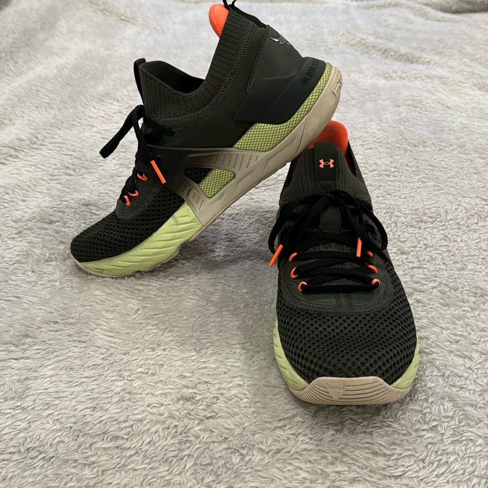 Project rock 4. Men’s. 10/12
